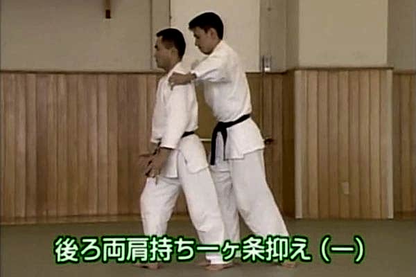 Ushiro Waza Ryokata Mochi Ikkajo Osae (1)(2)